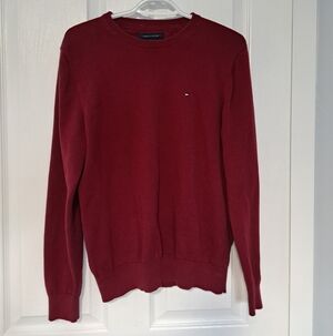Tommy Hilfiger Men's Burgundy Crewneck Sweater